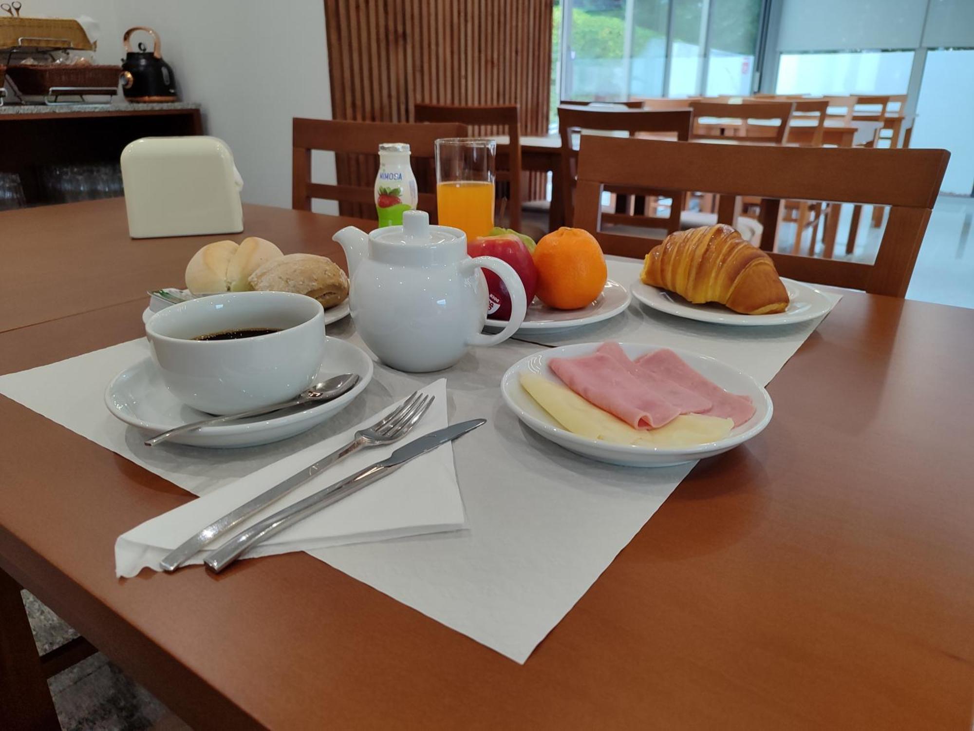 Dom Hotel Penafiel Ngoại thất bức ảnh