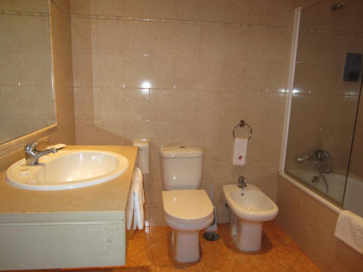 Dom Hotel Penafiel Ngoại thất bức ảnh